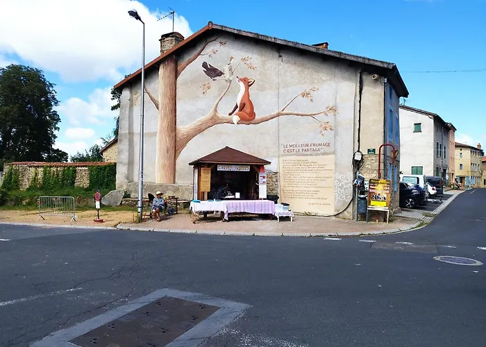 Jolie Maison De Bourg Tout Equipee 10Km D\'Ambert