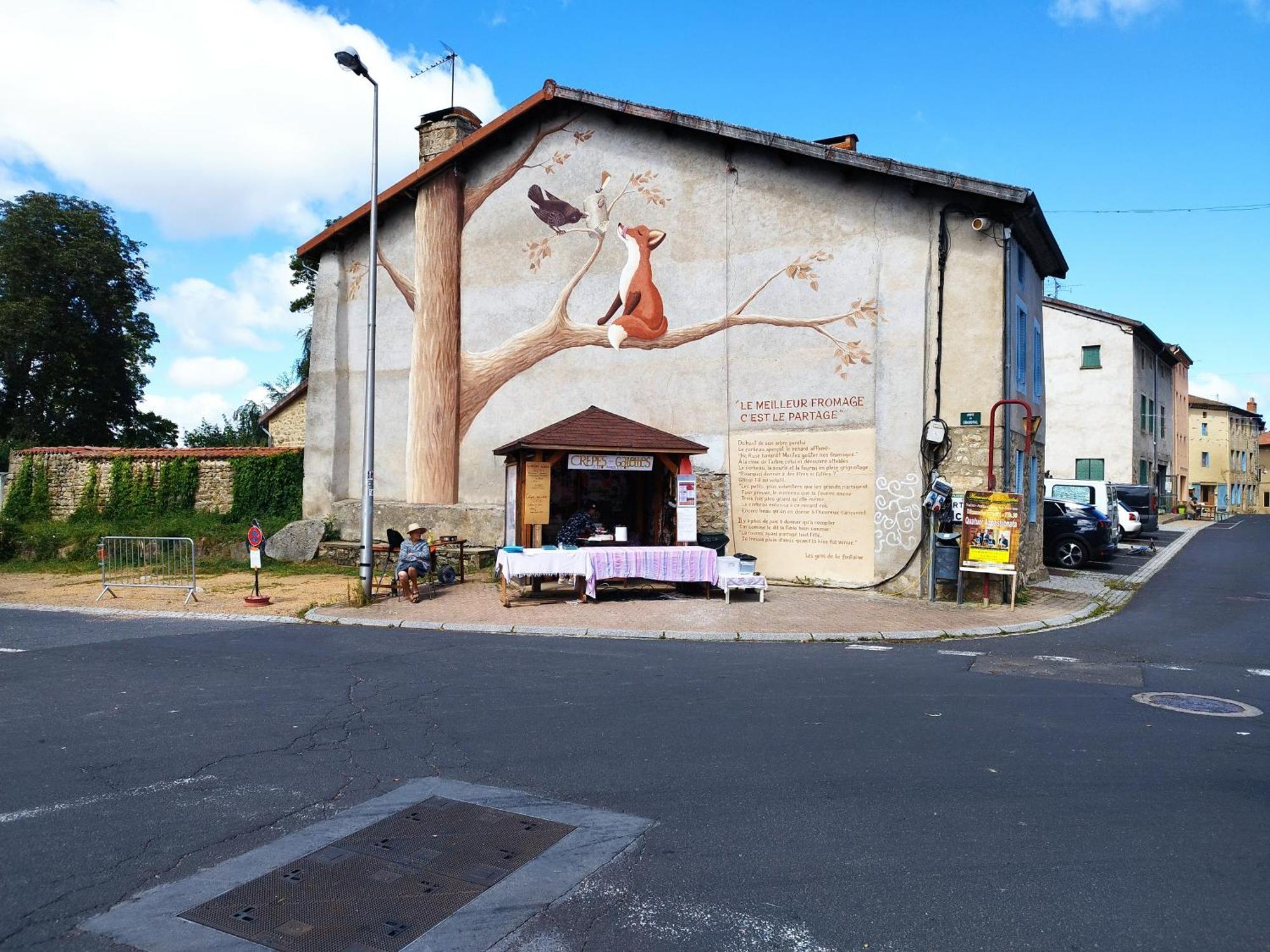 Jolie Maison De Bourg Equipee 10km D'ambert *