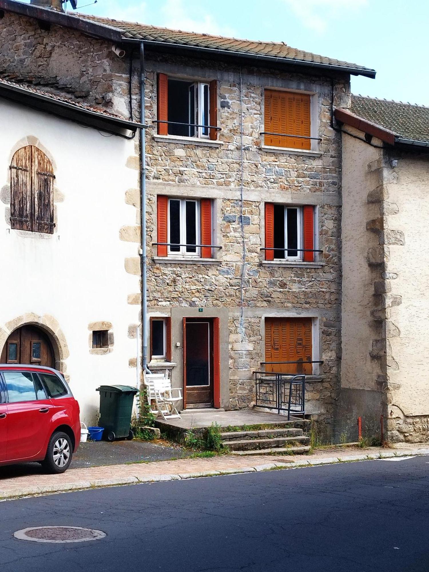 Jolie Maison De Bourg Equipee 10km D'ambert Holiday home *